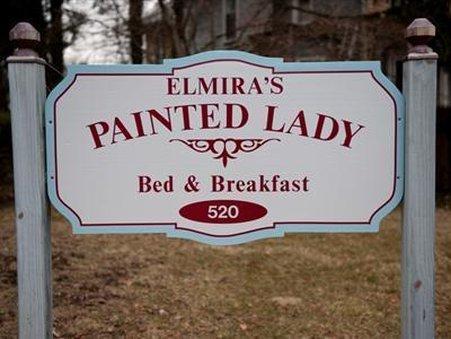 Elmira'S Painted Lady Bed & Breakfast ภายนอก รูปภาพ